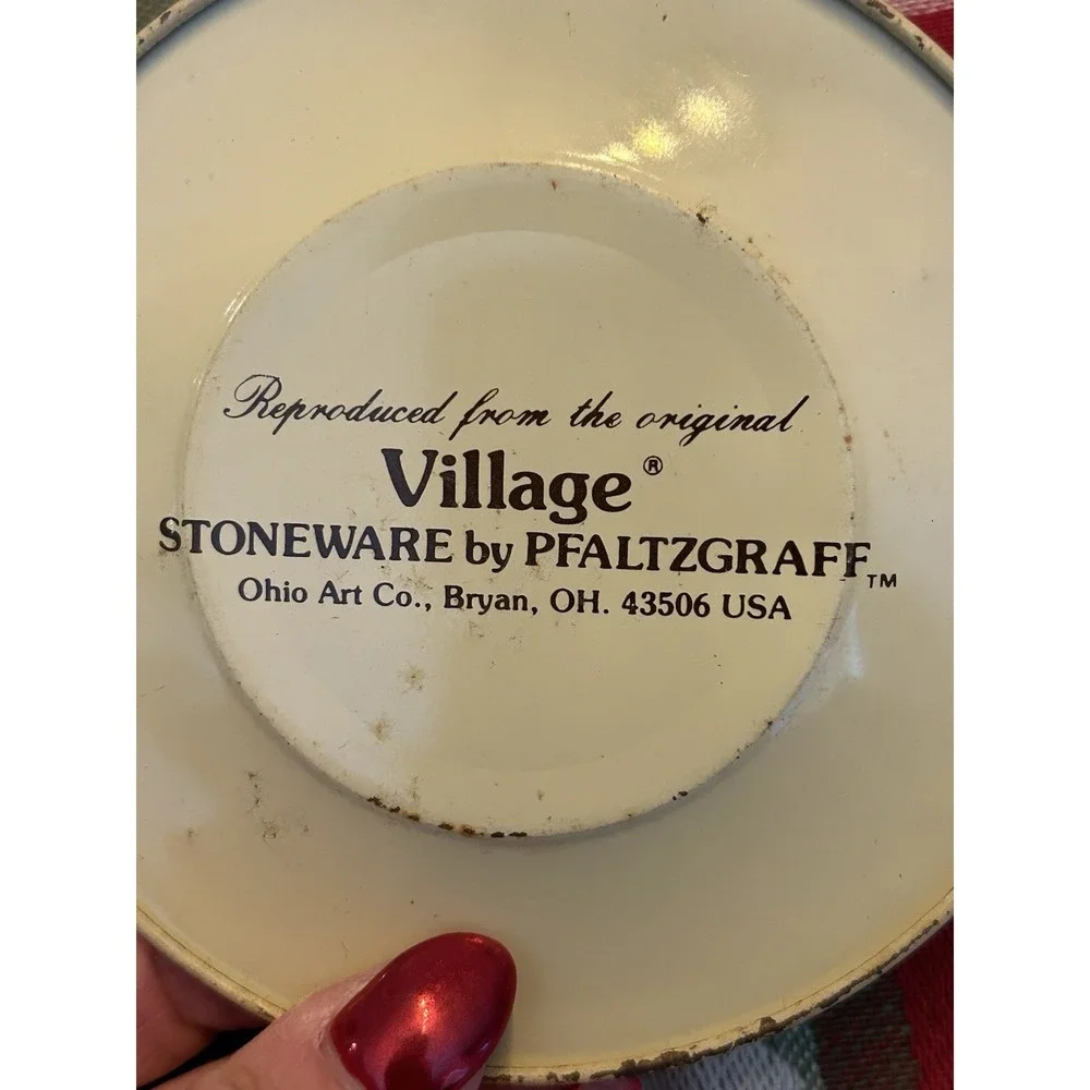 Pfaltzgraph Village‎ Toy Dishes Lot Yellow 19 Pieces